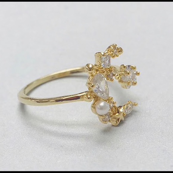 Crystal Star & Moon Ring, boutique - Picture 6 of 8